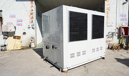 工業(yè)冷水機中循環(huán)水多久更換？