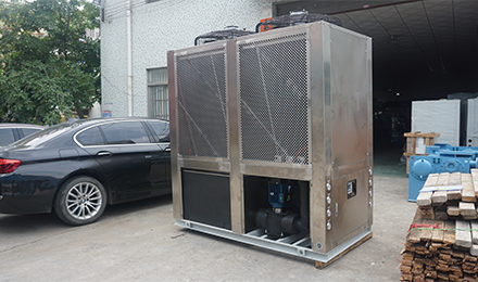 冷水機(jī)壓縮機(jī)出現(xiàn)結(jié)冰現(xiàn)象該如何進(jìn)行解決？